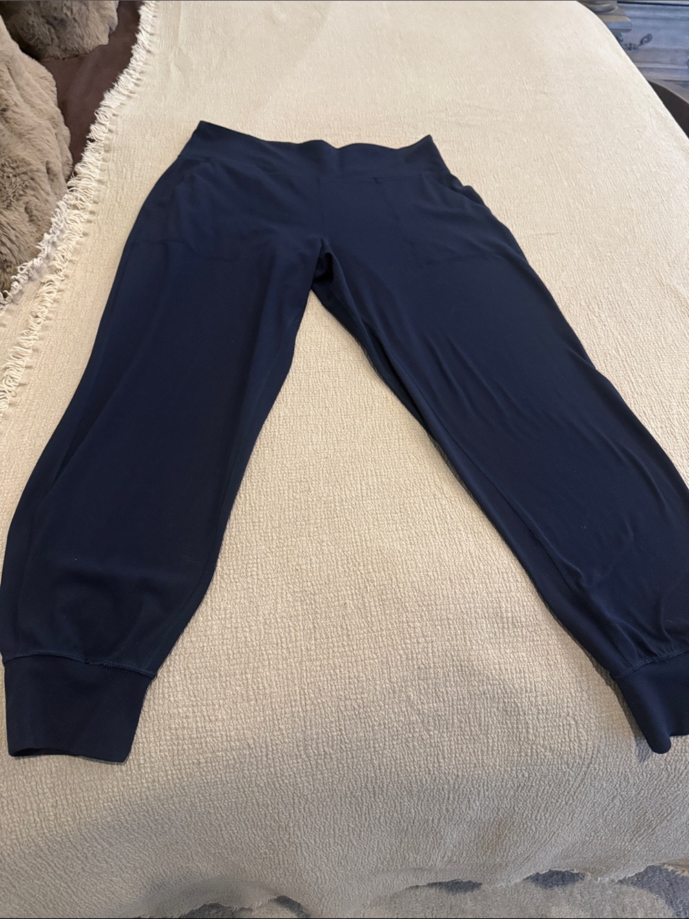 Lululemon Women’s Navy Relaxed Jogger Pants